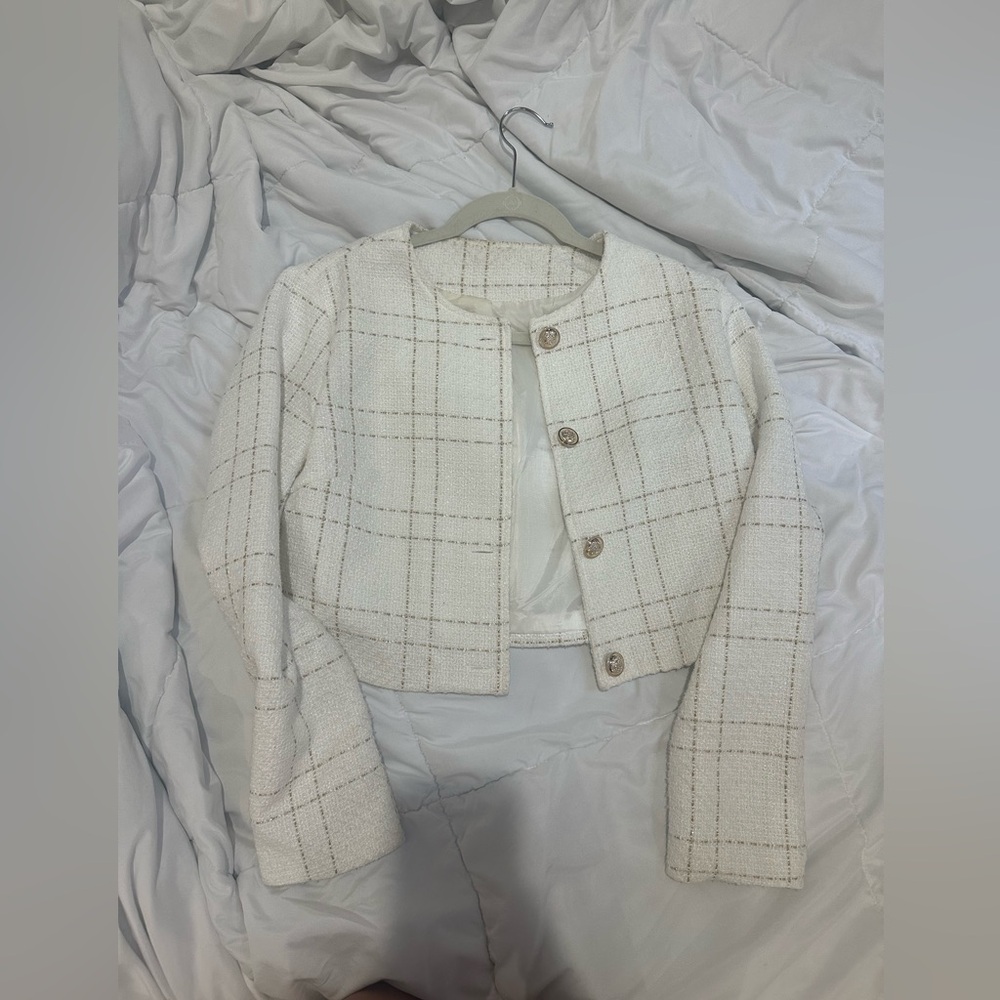 cropped white lady jacket